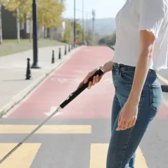 Chytrá bílá hůl WeWALK – první dojmy